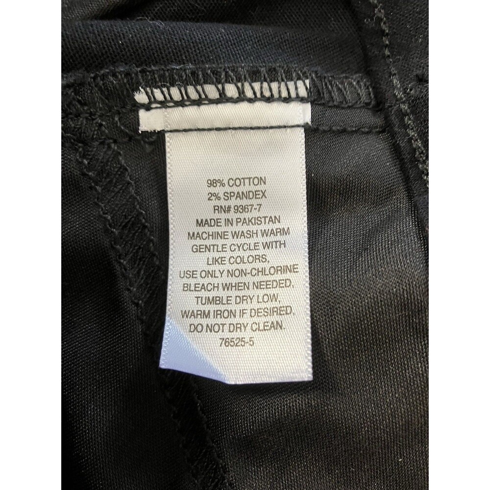 NWT St. John's Bay Petite Black Capri's Size 4P - Picture 3 of 6